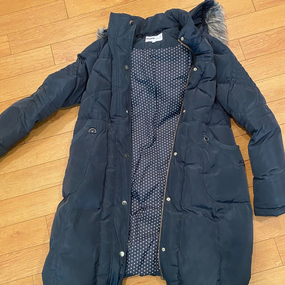 Momo maternity winter jacket. In great condition and super warm!